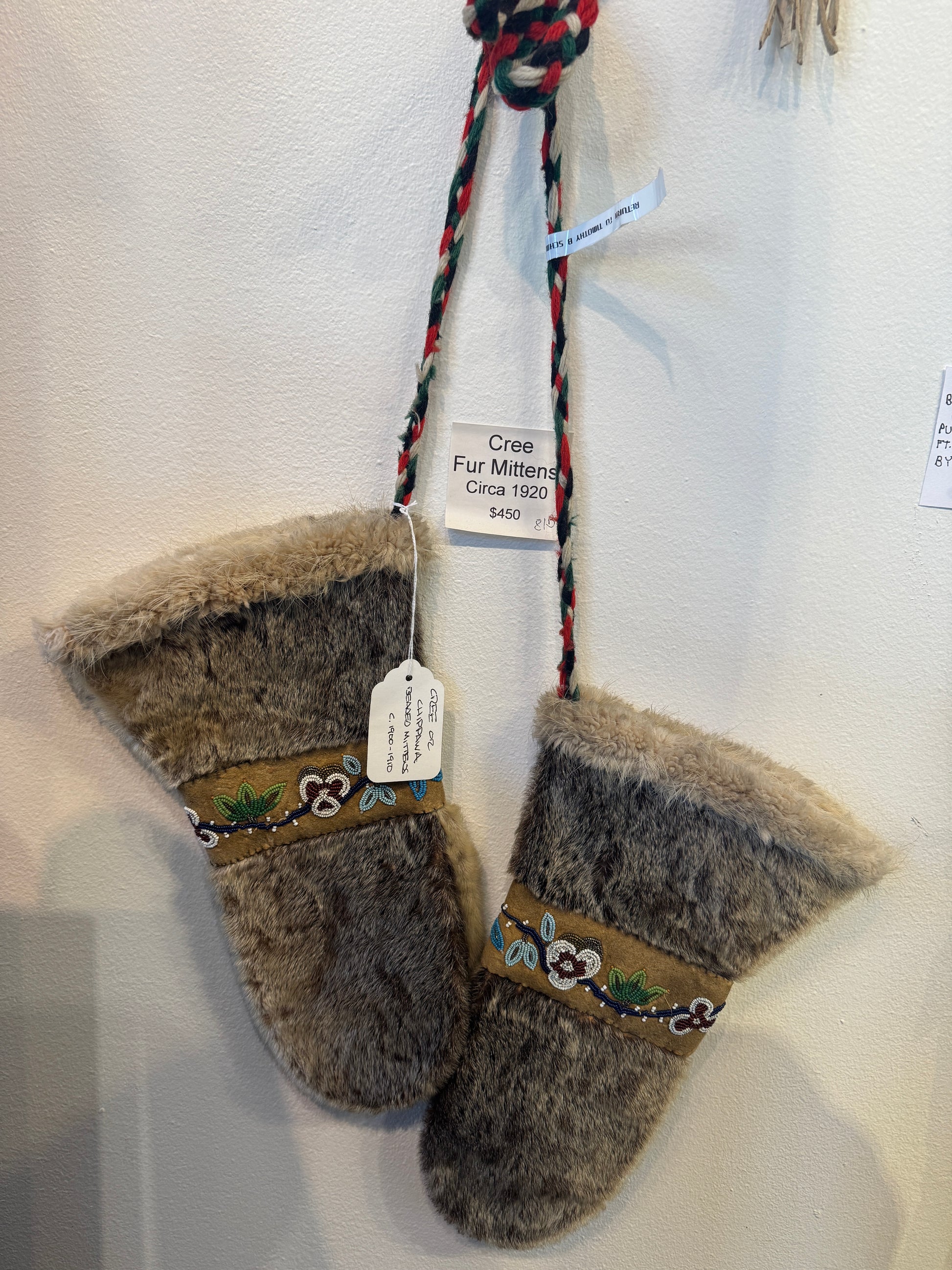 Cree Fur Mittens